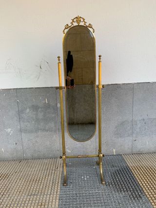 Espejo giratorio con soporte de bronce