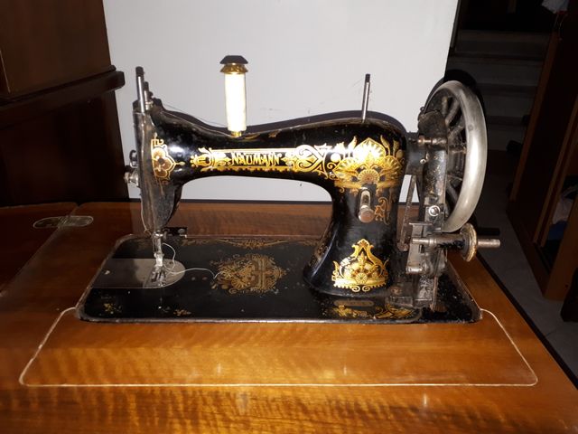 Macchina da cucire Naumann