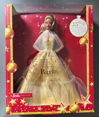 Barbie Signature Magia delle Feste 2023, Bambola