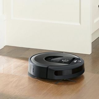 Robot Aspirador y Friegasuelos ROOMBA