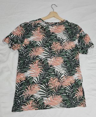 Camiseta de flores