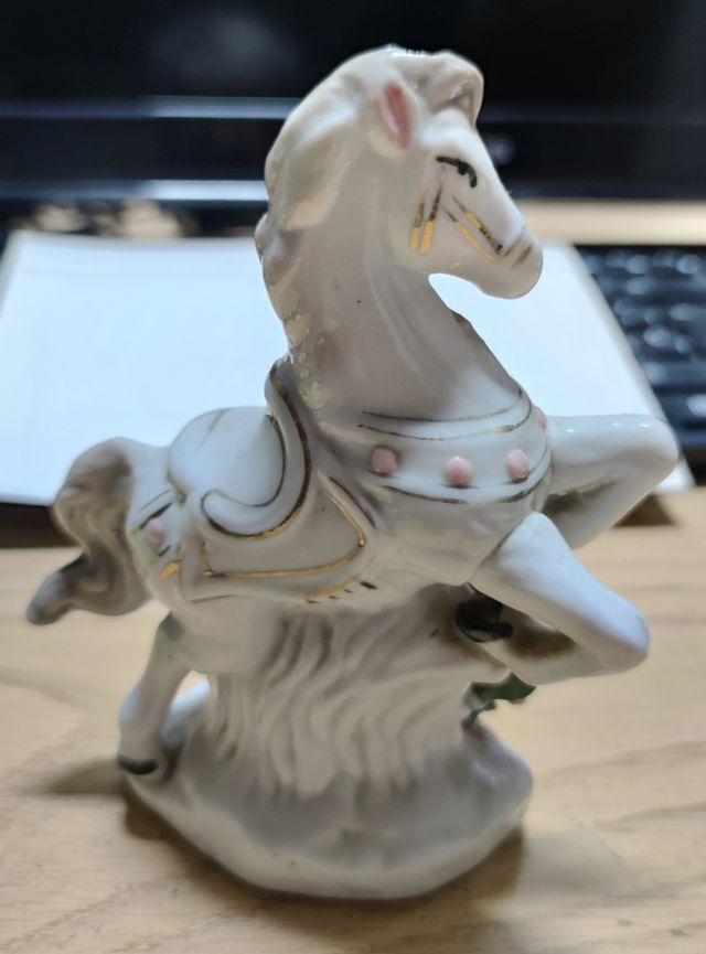 CABALLITO,GATITO,CESTITA CISNE Y PELOTA ACERO