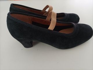 Zapatos de baile número 35, chica a estrenar 