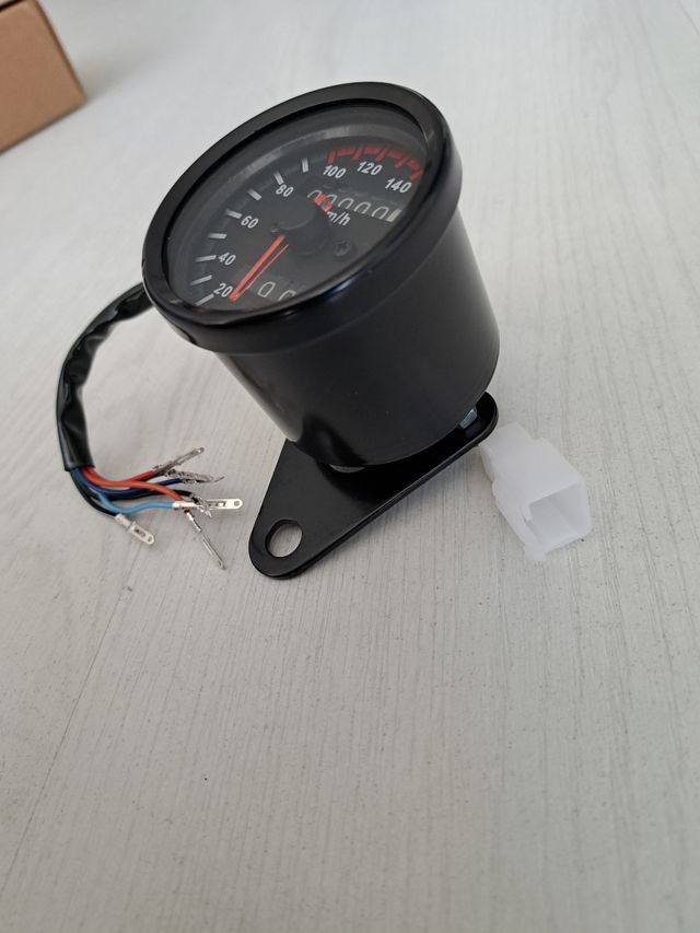 Cuenta kilómetros moto