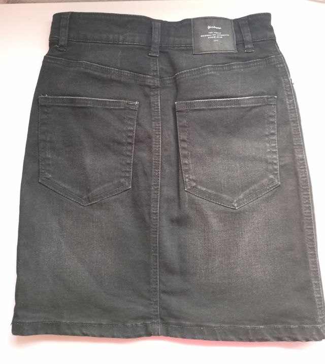 Falda vaquera negra Stradivarius