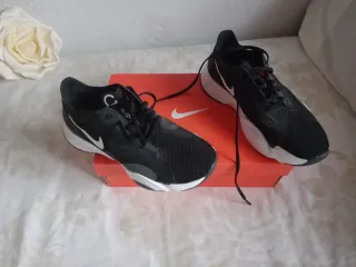 Zapatillas de entrenamiento SUPERRP GO,como nueva