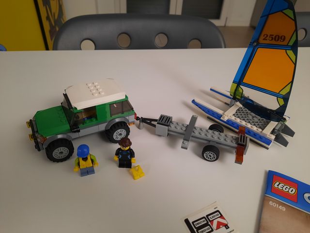 60149 Lego City Pick up 4x4 con catamarano