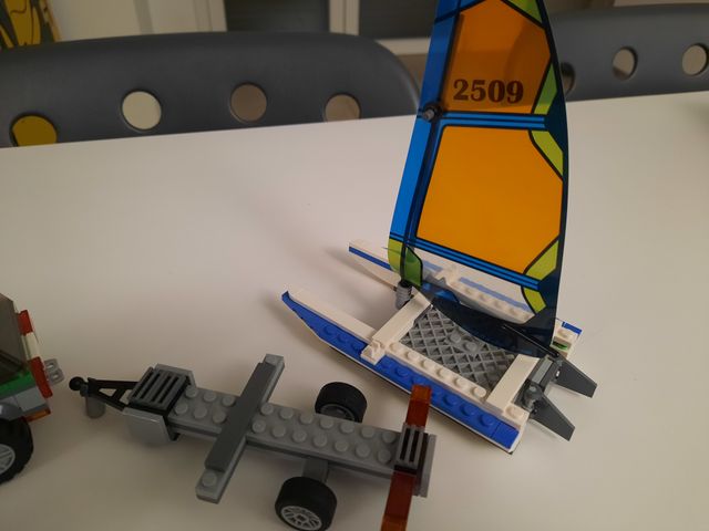 60149 Lego City Pick up 4x4 con catamarano