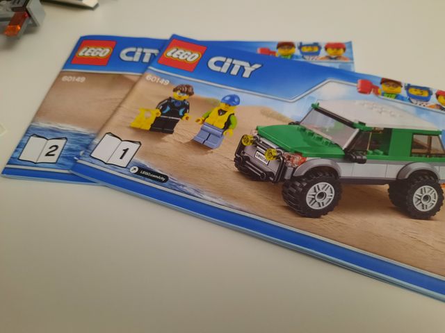 60149 Lego City Pick up 4x4 con catamarano