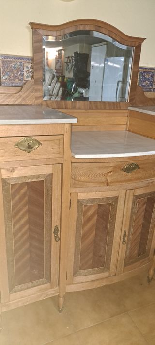 Aparador antiguo