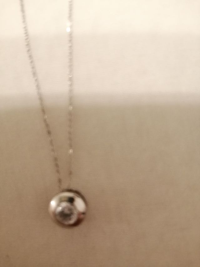 Una gargantilla de el punto de luz