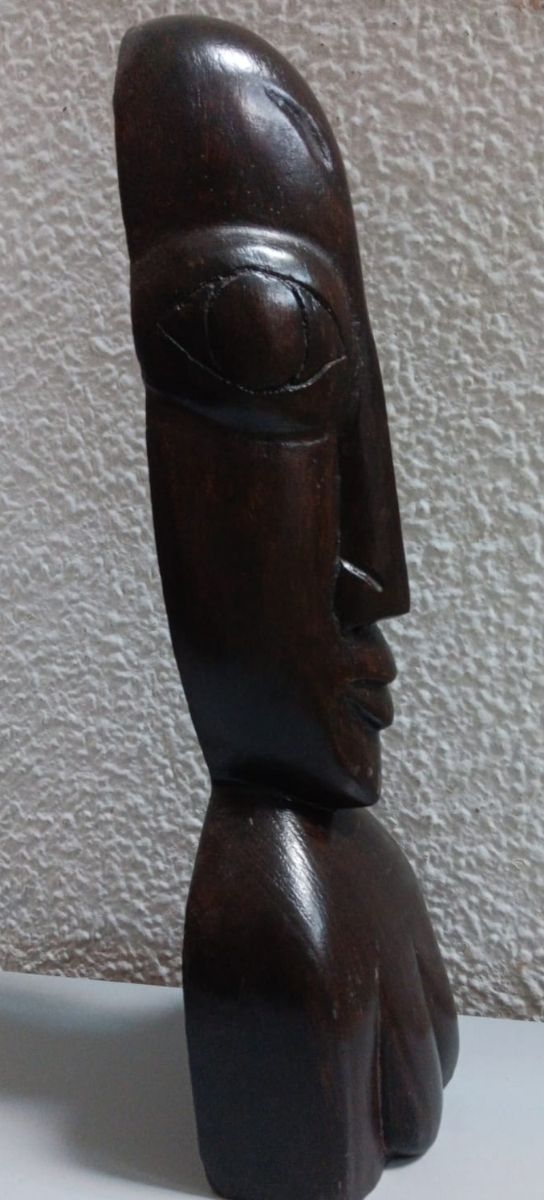 Figura africana de madera