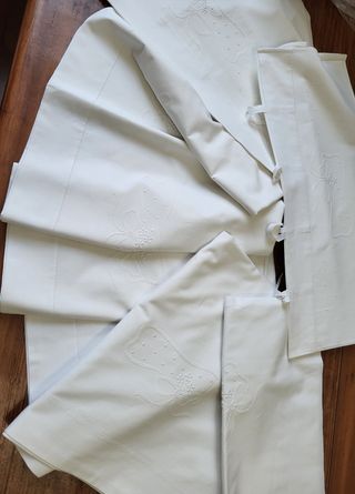 Lenzuolo p.c.ricamato a mano vintage