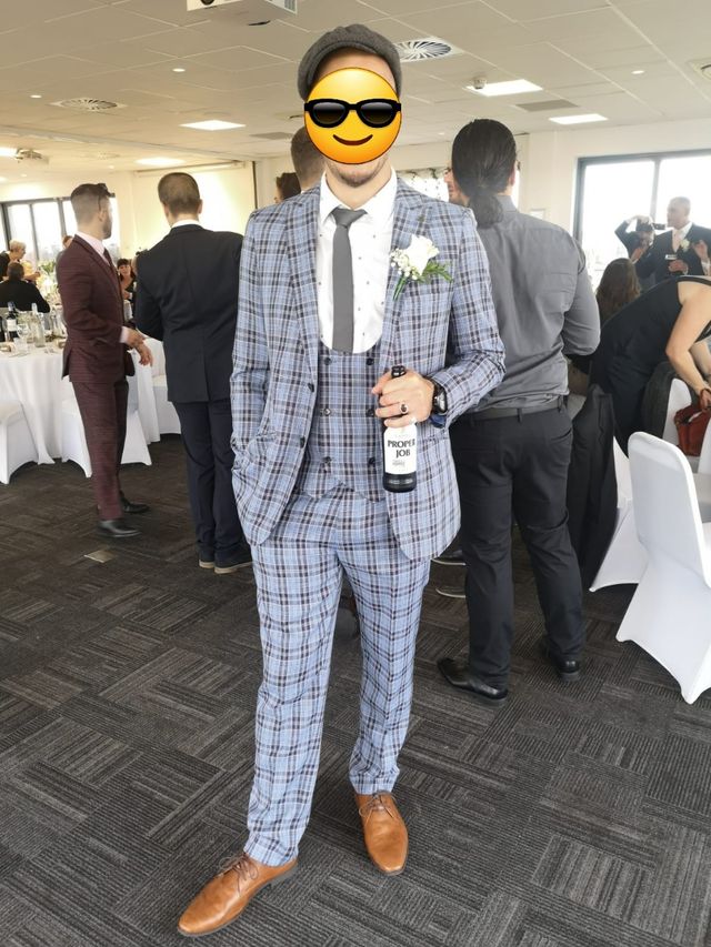 3 pieces suit brand new like, worn once