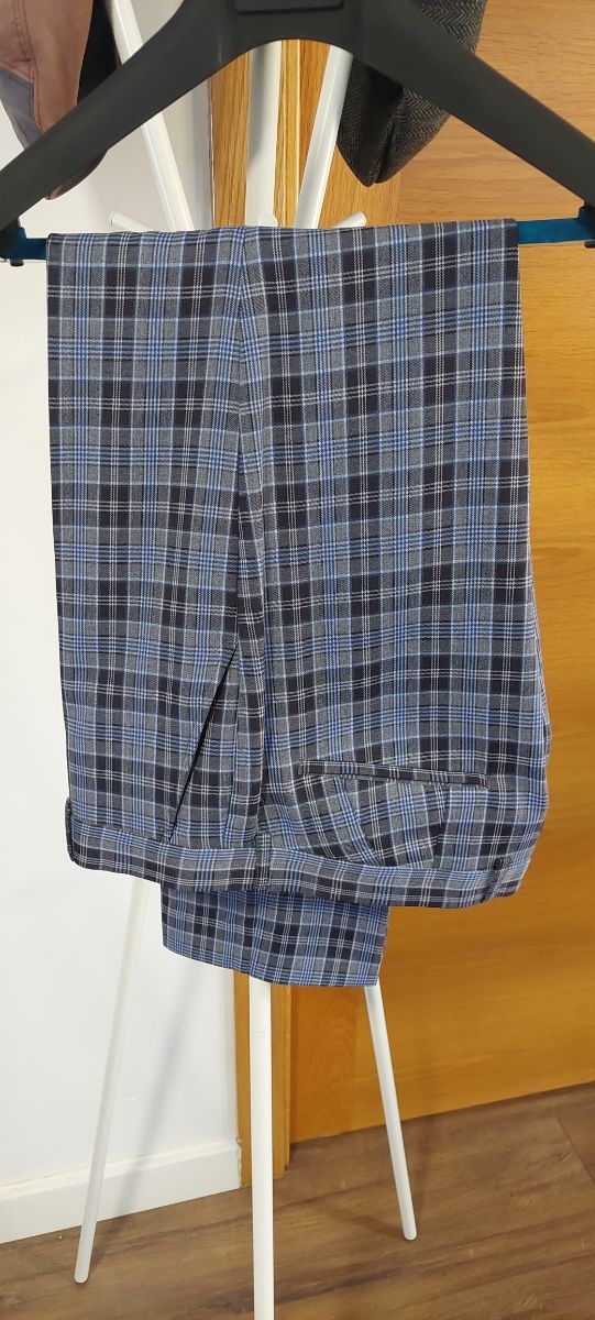 3 pieces suit brand new like, worn once