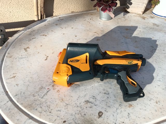 Pistola Nerf de 6 dardos naranja
