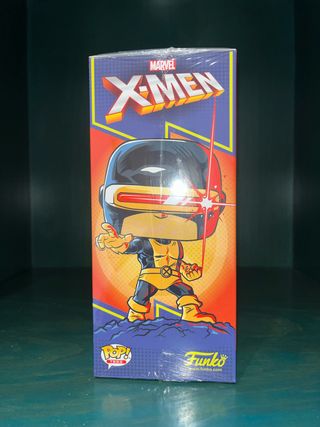 Cyclops (glows in the dark) con camiseta sellado