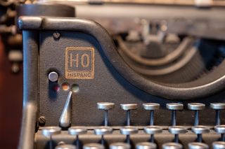 Máquina de escribir antigua Olivetti