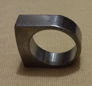 Anillo de acero inoxidable diseño unico