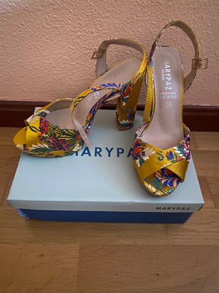 Zapatos tacón