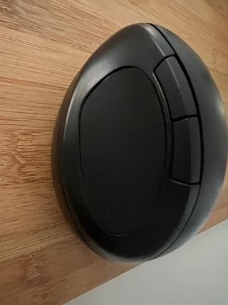 Ratón inhalámbrico ergonómico Amazon Basics