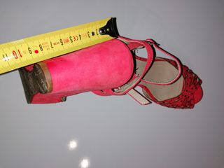 Tacones de color coral, sin estrenar