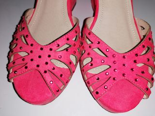 Tacones de color coral, sin estrenar