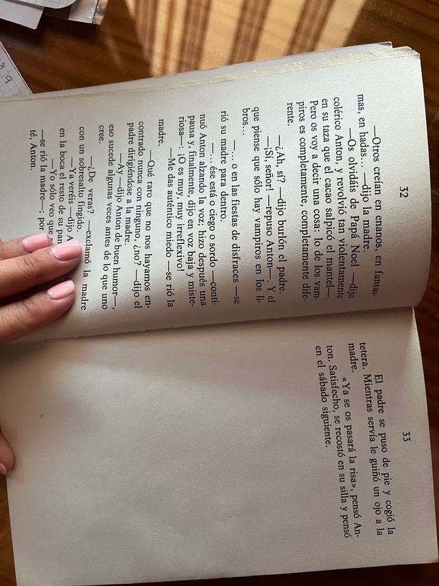 Libro el pequeño vampiro