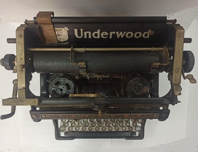 Maquina escribir antigua Underwood 1915 teclado ES
