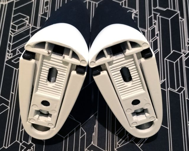 2 Soportes para estantería ajustable