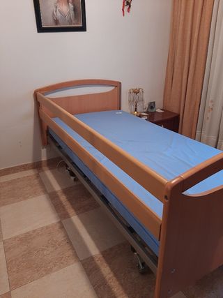 Cama articulada eléctrica.