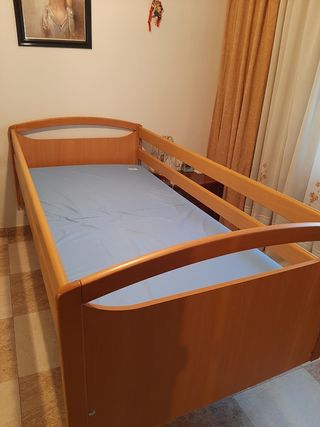 Cama articulada eléctrica.