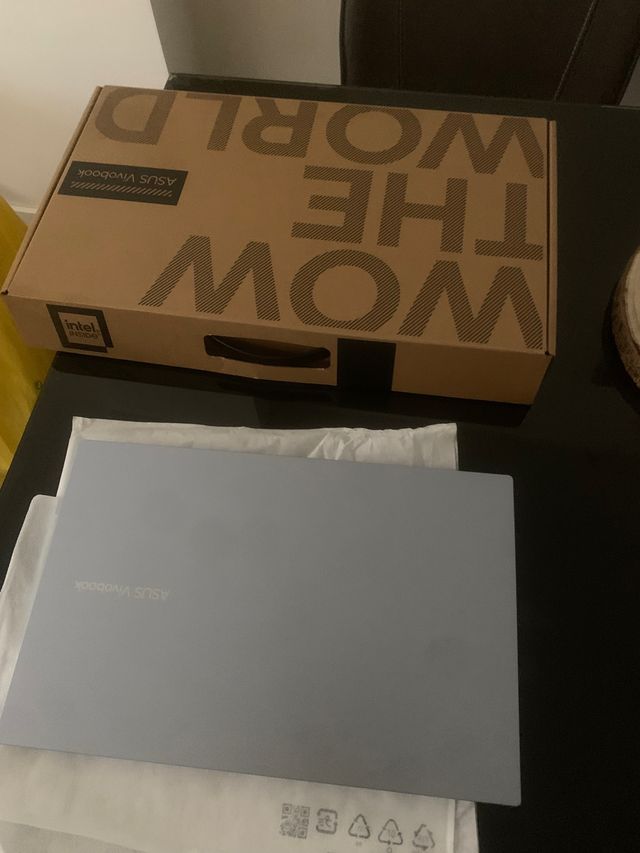 ASUS VIVOBOOK i5-1235U 16 GB RAM 512 Gb