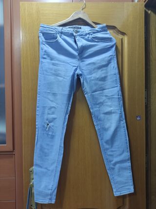 Lote 2 pantalones vaqueros Bershka