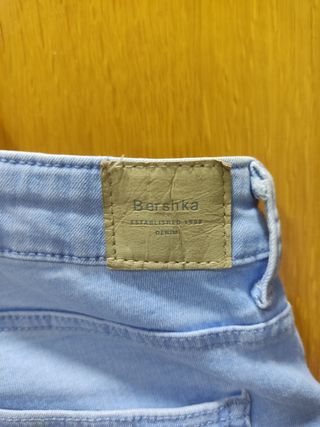 Lote 2 pantalones vaqueros Bershka