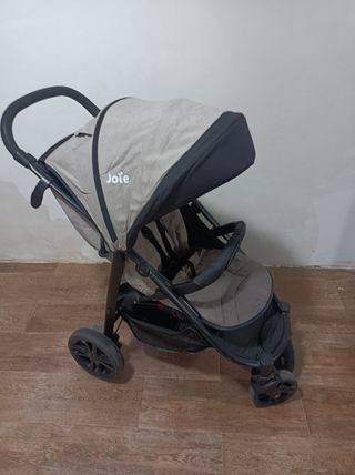 Silla de niño con saco de invierno