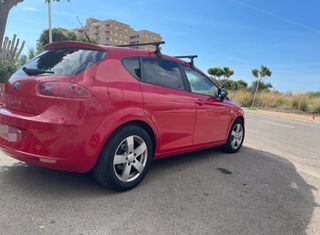 SEAT LEON ROJO