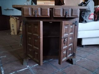 Preciosa antigüedad mueble. Castellano antiguo