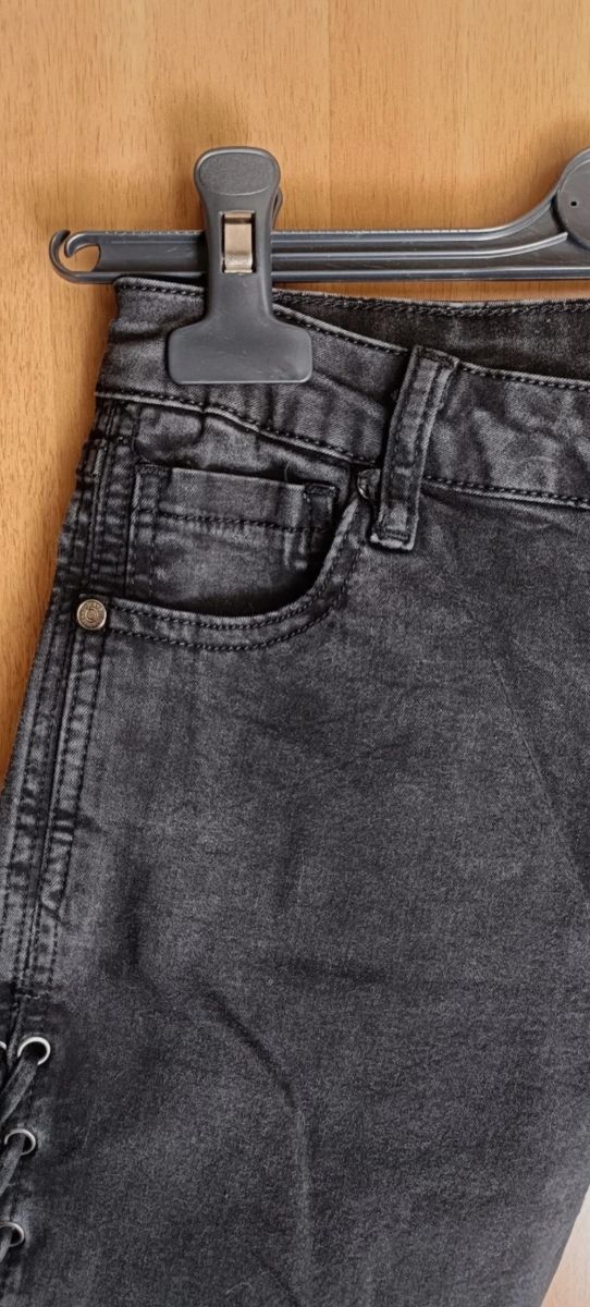 Jeans con lacci laterali 🦋