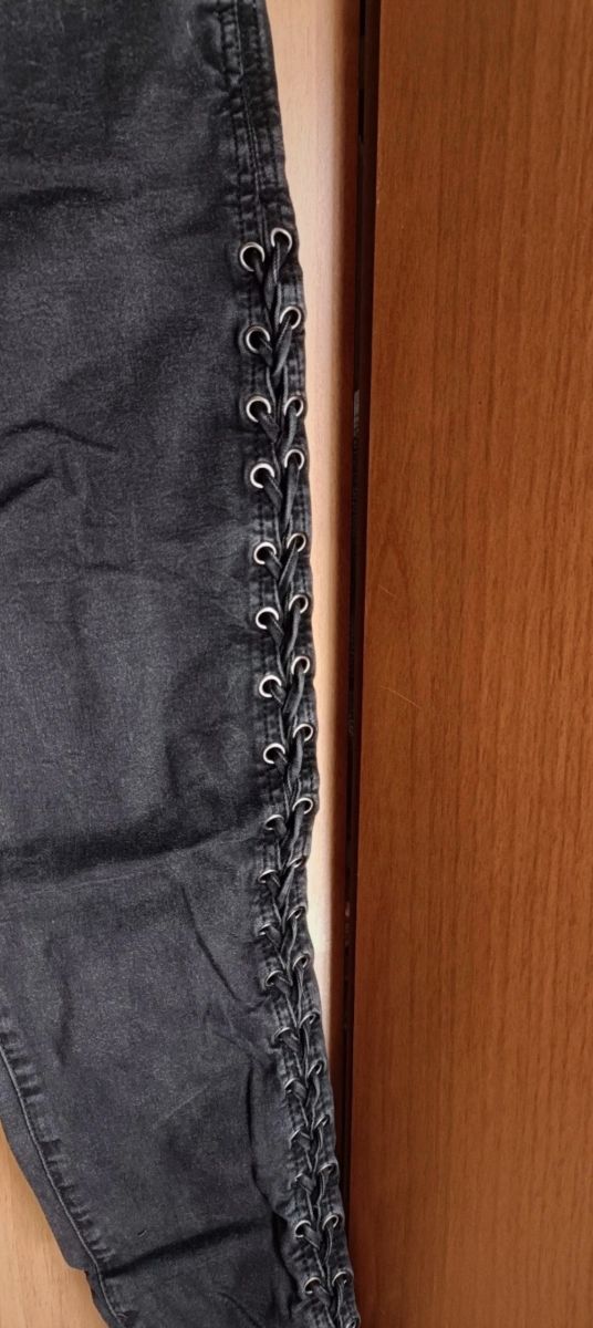 Jeans con lacci laterali 🦋