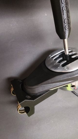 Soporte de TH8A para Playseat