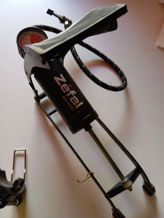 Bombas para bicicletas y otros usos