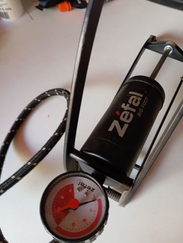 Bombas para bicicletas y otros usos