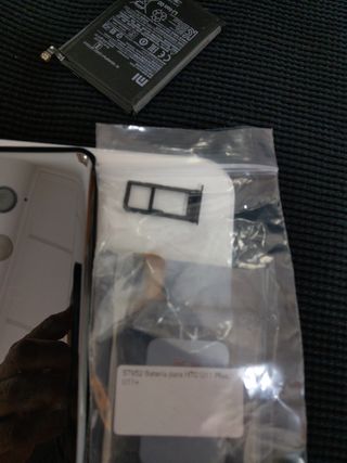 HTC U12+ y  HTC U11+