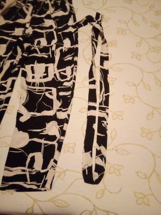 Pantalón mujer negro y beis