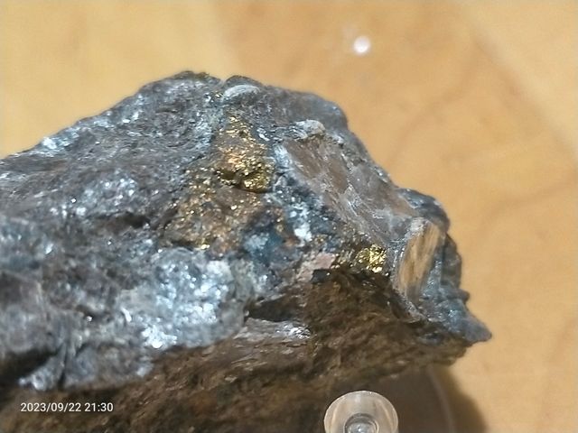 MICA MINERALE E CALCOPIRITE