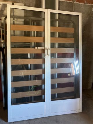 Puerta de aluminio corredera