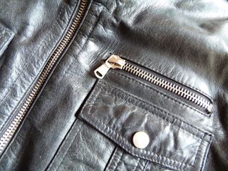 Zara Man / cazadora piel negra 