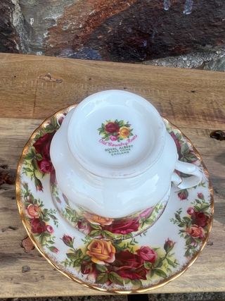 ROYAL ALBERT OLD COUNTRY ROSES PARA TE