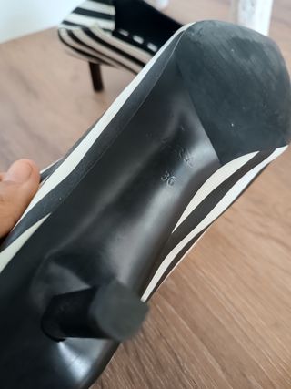 🦓 Vistosos zapatos tacón Zara 36